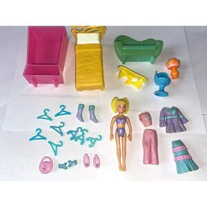 Vintage 2002 Polly Pocket Trendy Townhouse Incomplete Set